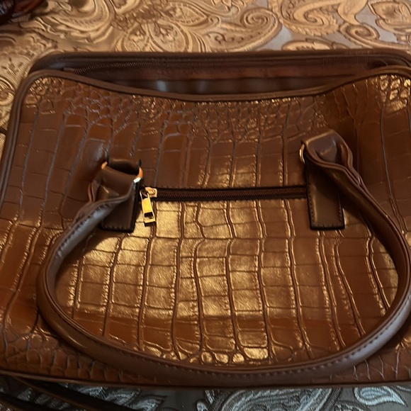 Purse - Picture 2 of 5